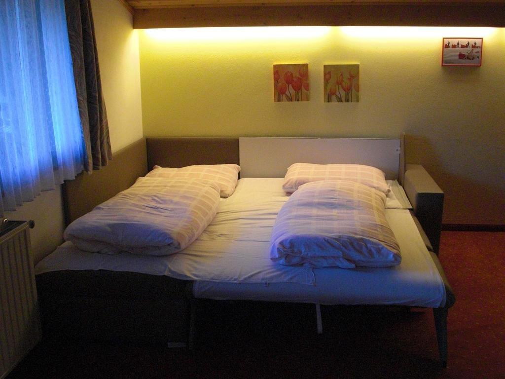 Hotel-Pension Flora Saalbach-Hinterglemm Quarto foto