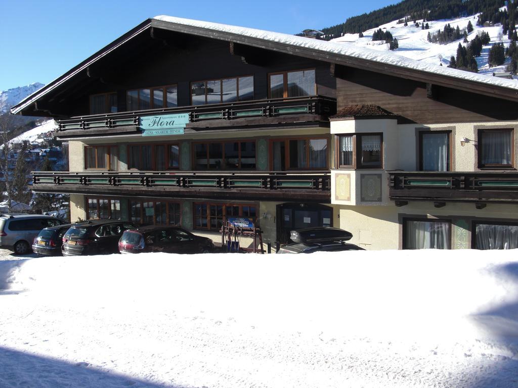 Hotel-Pension Flora Saalbach-Hinterglemm Exterior foto
